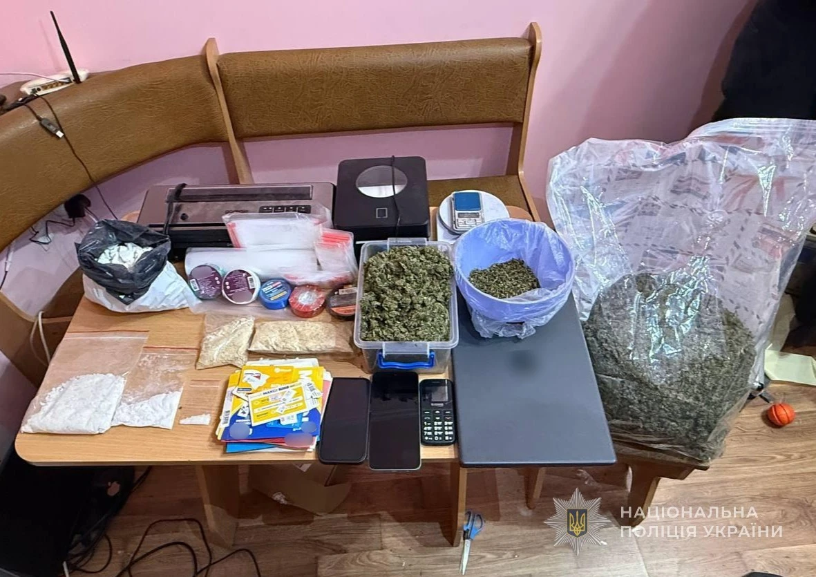 В Одесі ліквідували масштабну мережу наркоторгівлі вартістю мільйони гривень